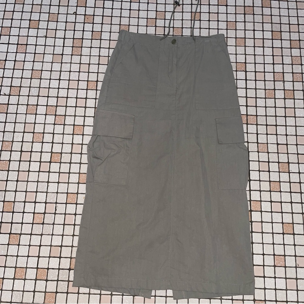 OAK + FORT Khaki Midi Cargo Skirt